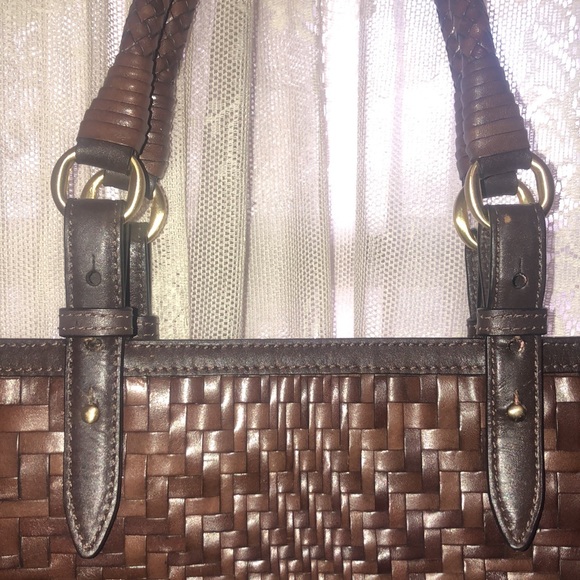 COLE HAAN-BEAUTIFUL BROWN LEATHER WEAVED LG TOTE! - Picture 4 of 10